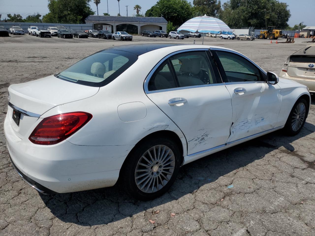 2015 Mercedes-Benz C 300 - Фото 3