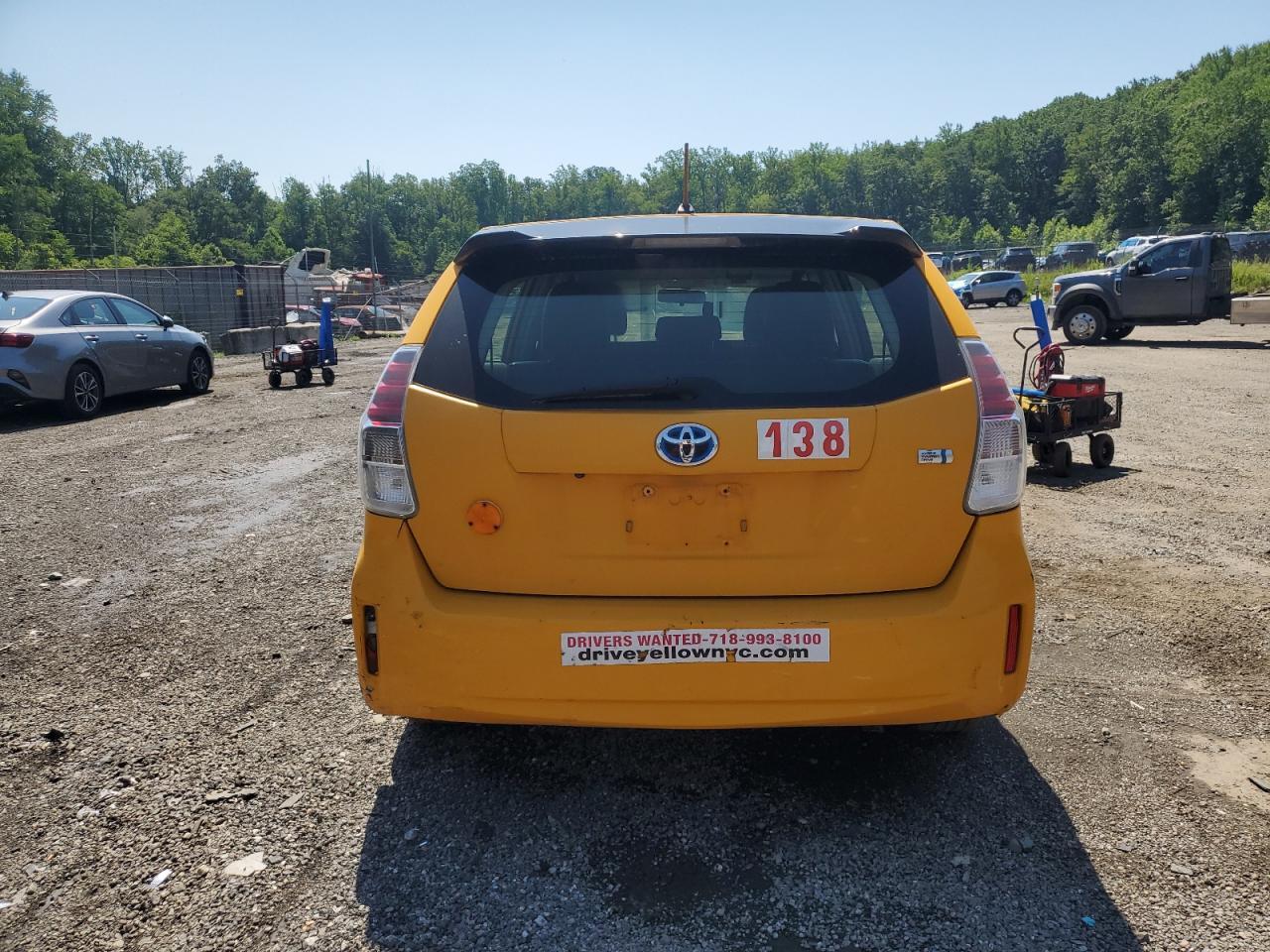 2016 Toyota Prius V - Image 6