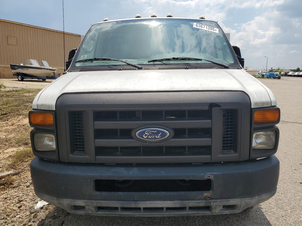 2011 Ford Econoline E450 Super Duty Cutaway Van - Фото 5