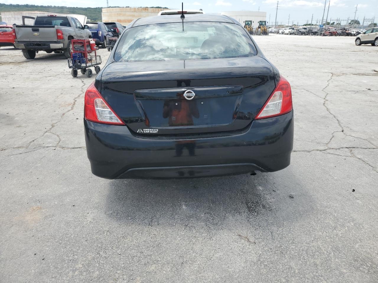 2016 Nissan Versa S - Image 6