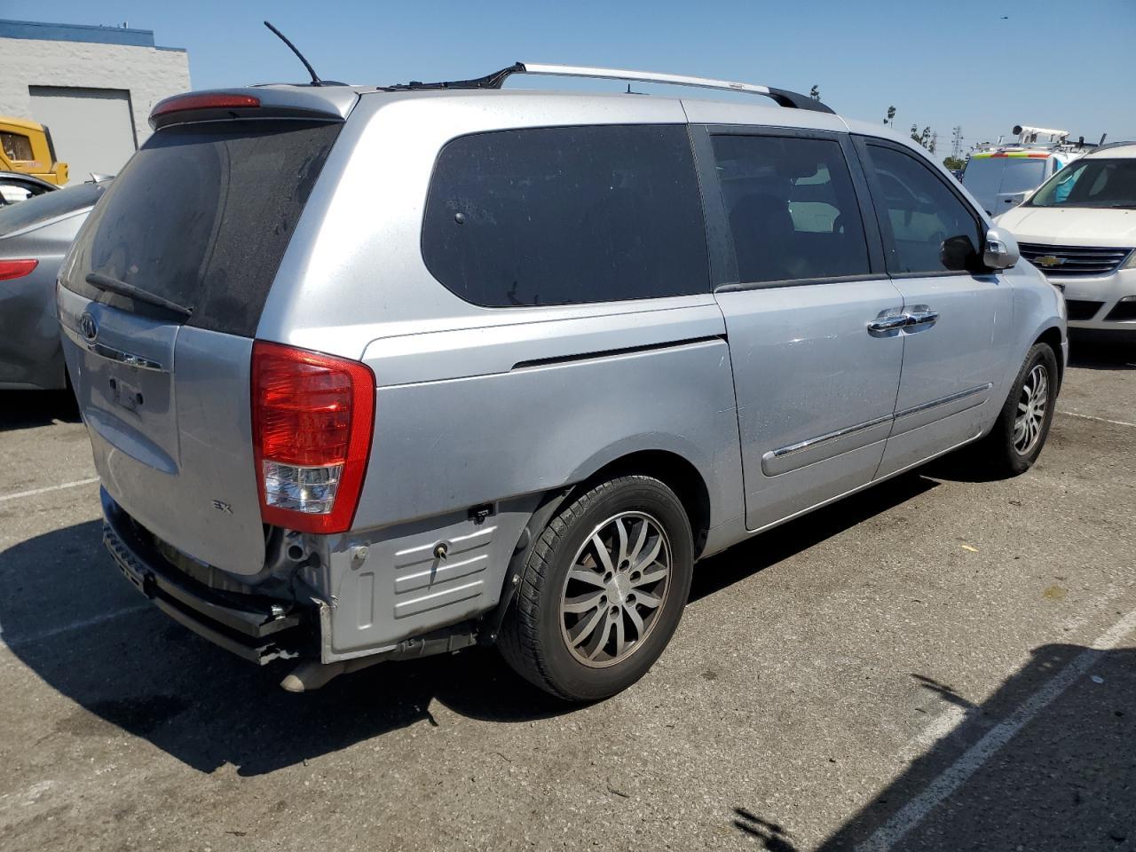 2011 Kia Sedona Ex - Фото 3