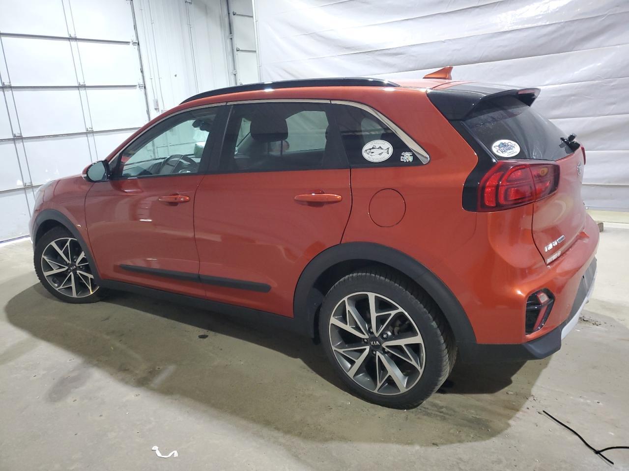 2020 Kia Niro Touring - Фото 2