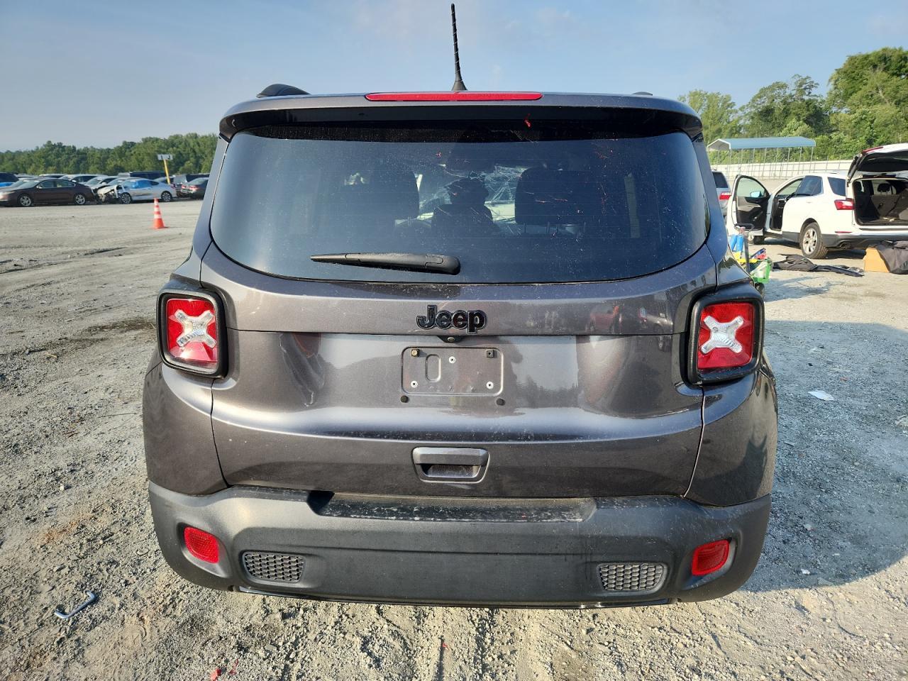 2020 Jeep Renegade Latitude - Фото 6