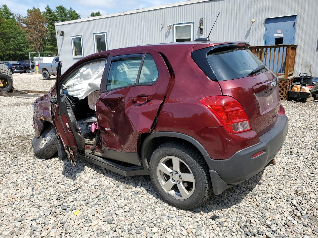 2016 Chevrolet Trax Ls - Image 2