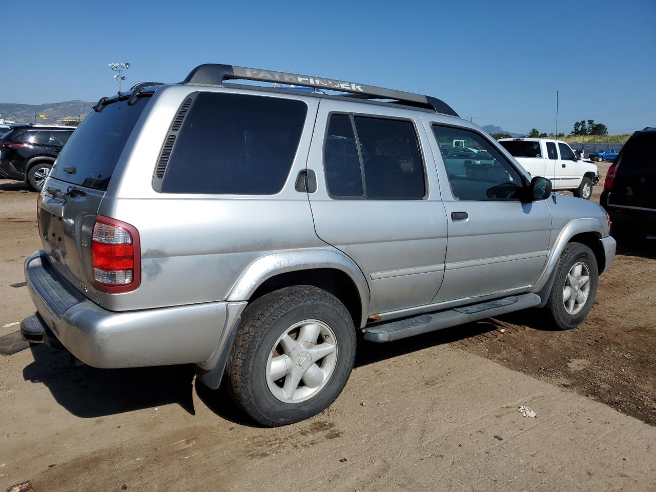 2002 Nissan Pathfinder Le - Фото 3