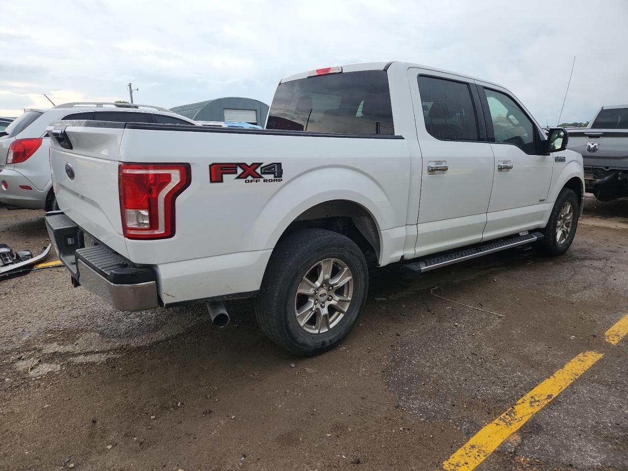 2015 Ford F150 Supercrew - Фото 3