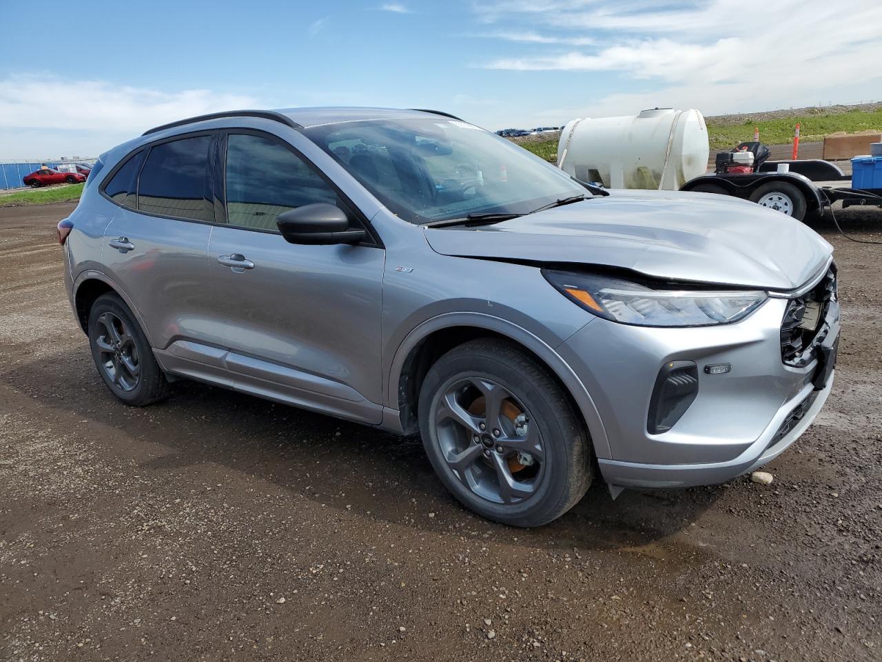 2023 Ford Escape St Line - Image 4
