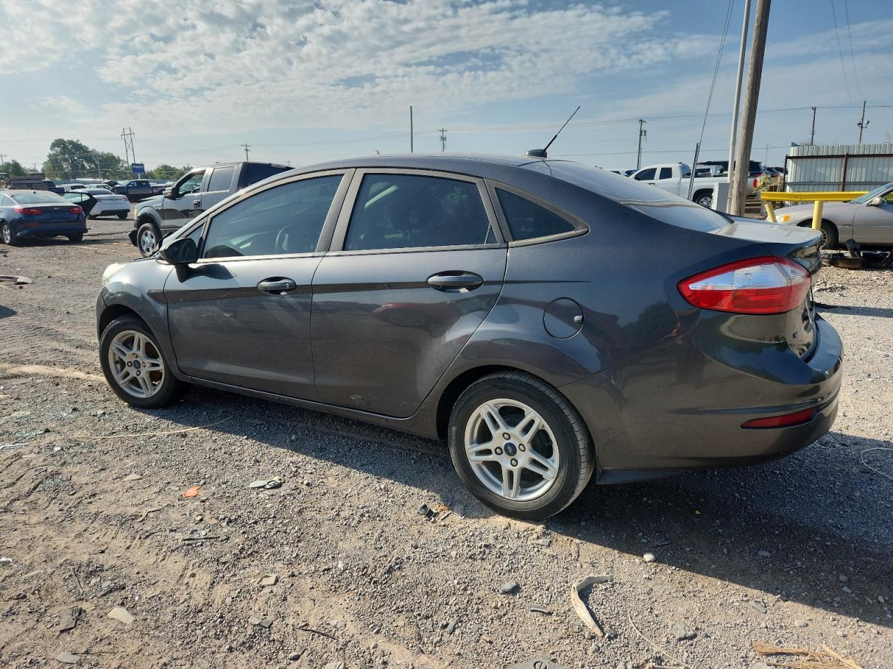 2019 Ford Fiesta Se - Фото 2