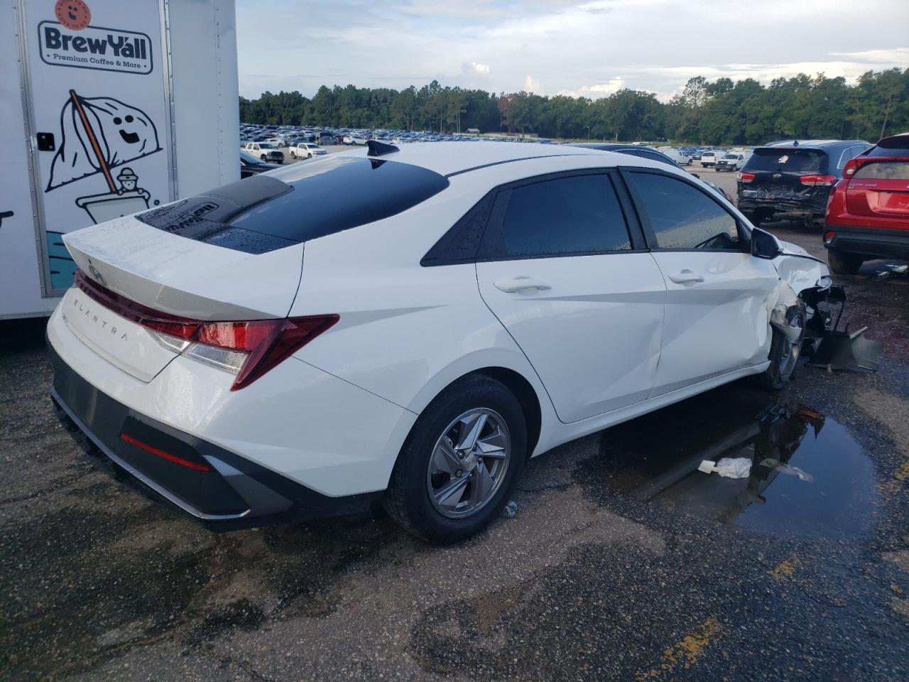 2024 Hyundai Elantra Se - Фото 3