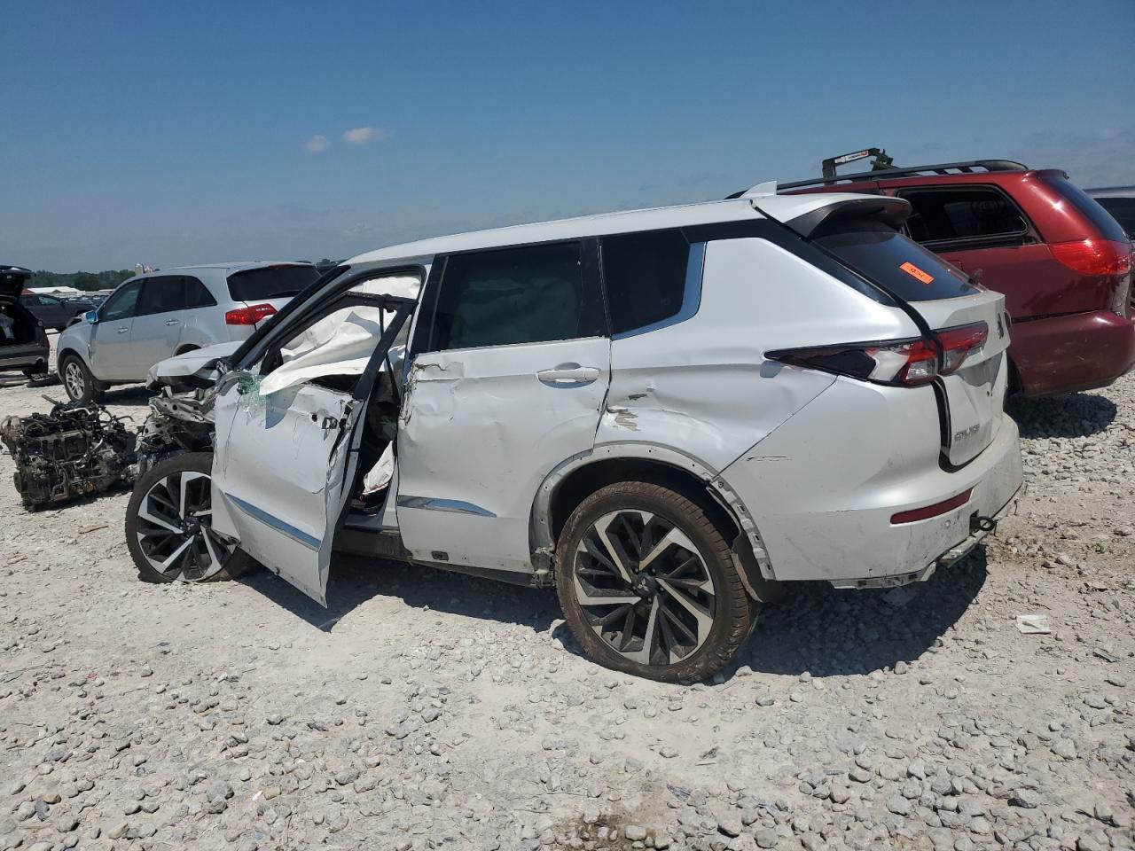 2022 Mitsubishi Outlander Se - Фото 2