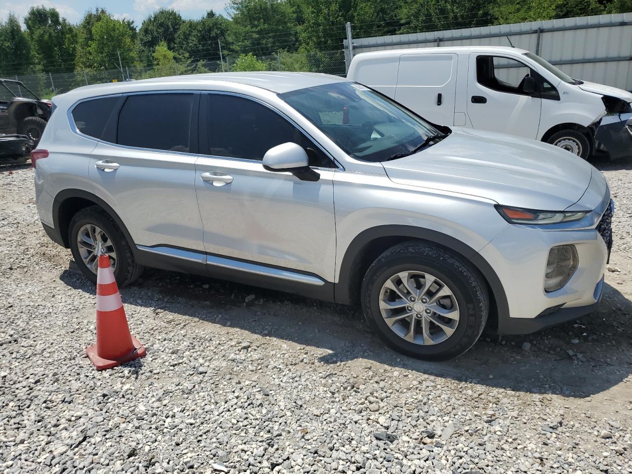 2019 Hyundai Santa Fe Se - Фото 4