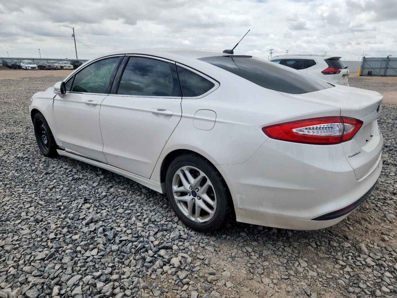 2014 Ford Fusion Se - Image 2