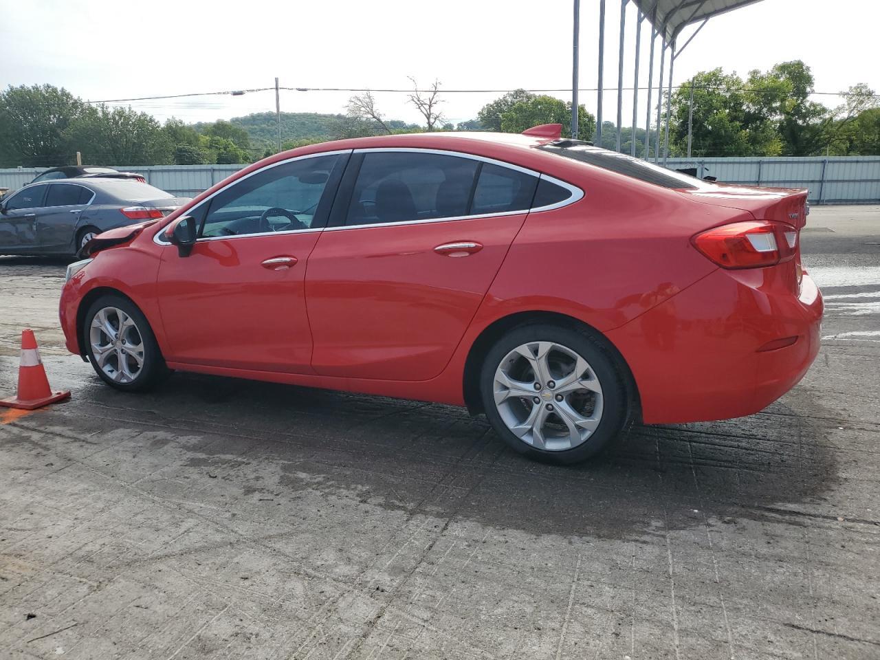 2016 Chevrolet Cruze Premier - Фото 2