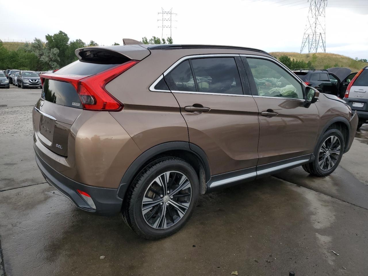 2020 Mitsubishi Eclipse Cross Se - Фото 3
