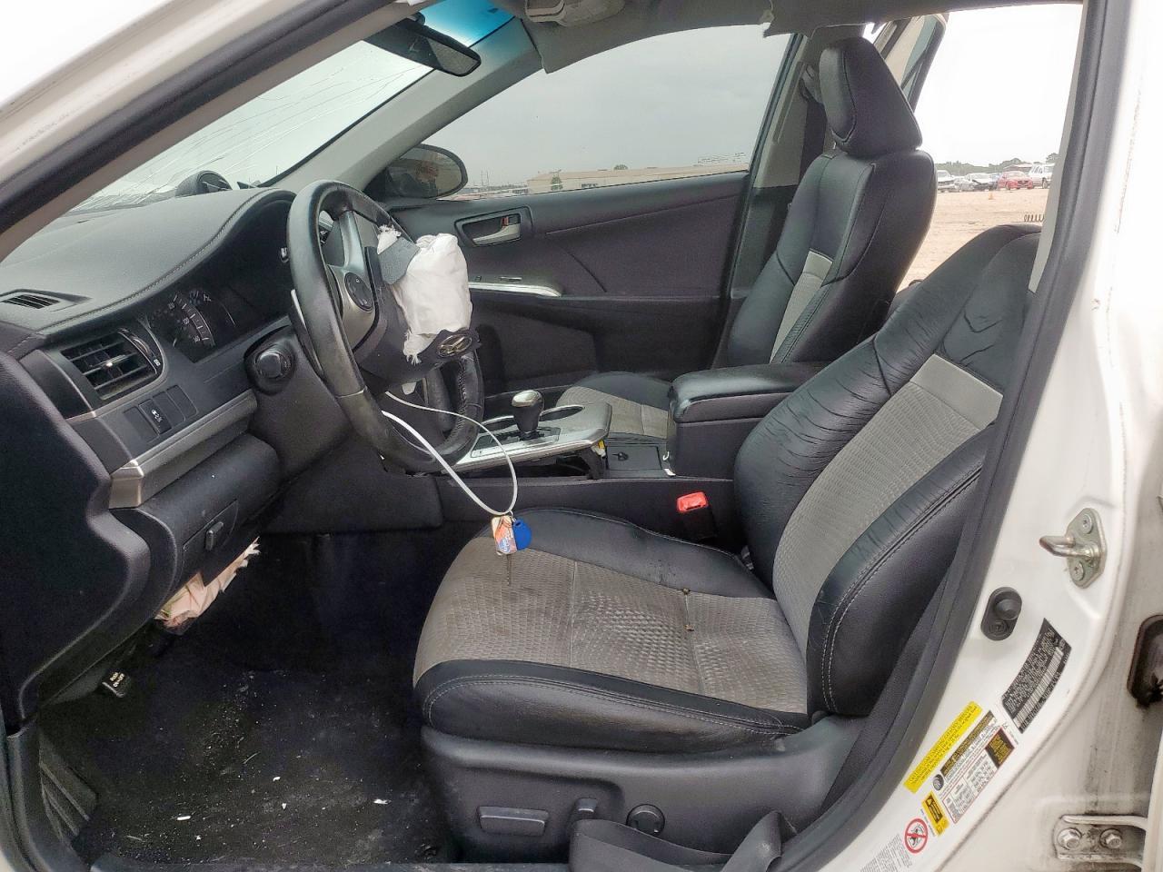 2014 Toyota Camry L - Фото 7