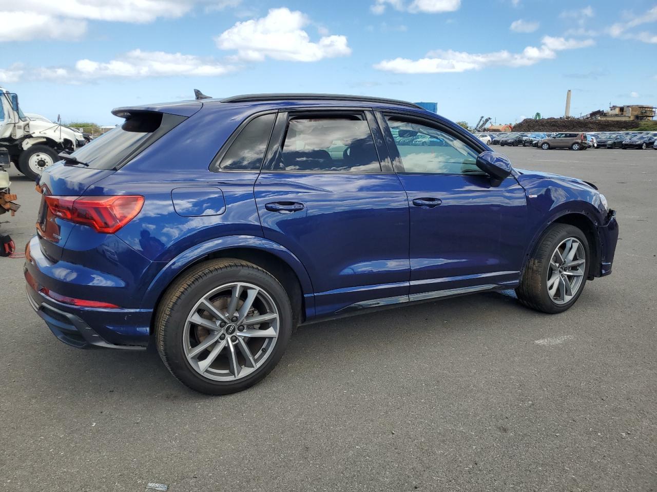 2022 Audi Q3 Premium Plus S Line 45 - Фото 3