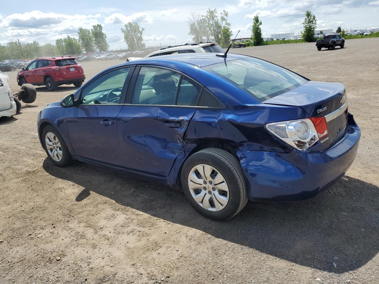 2013 Chevrolet Cruze Ls - Image 2