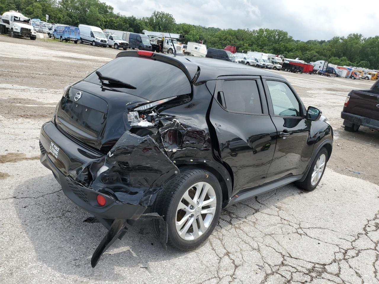 2016 Nissan Juke S - Фото 3