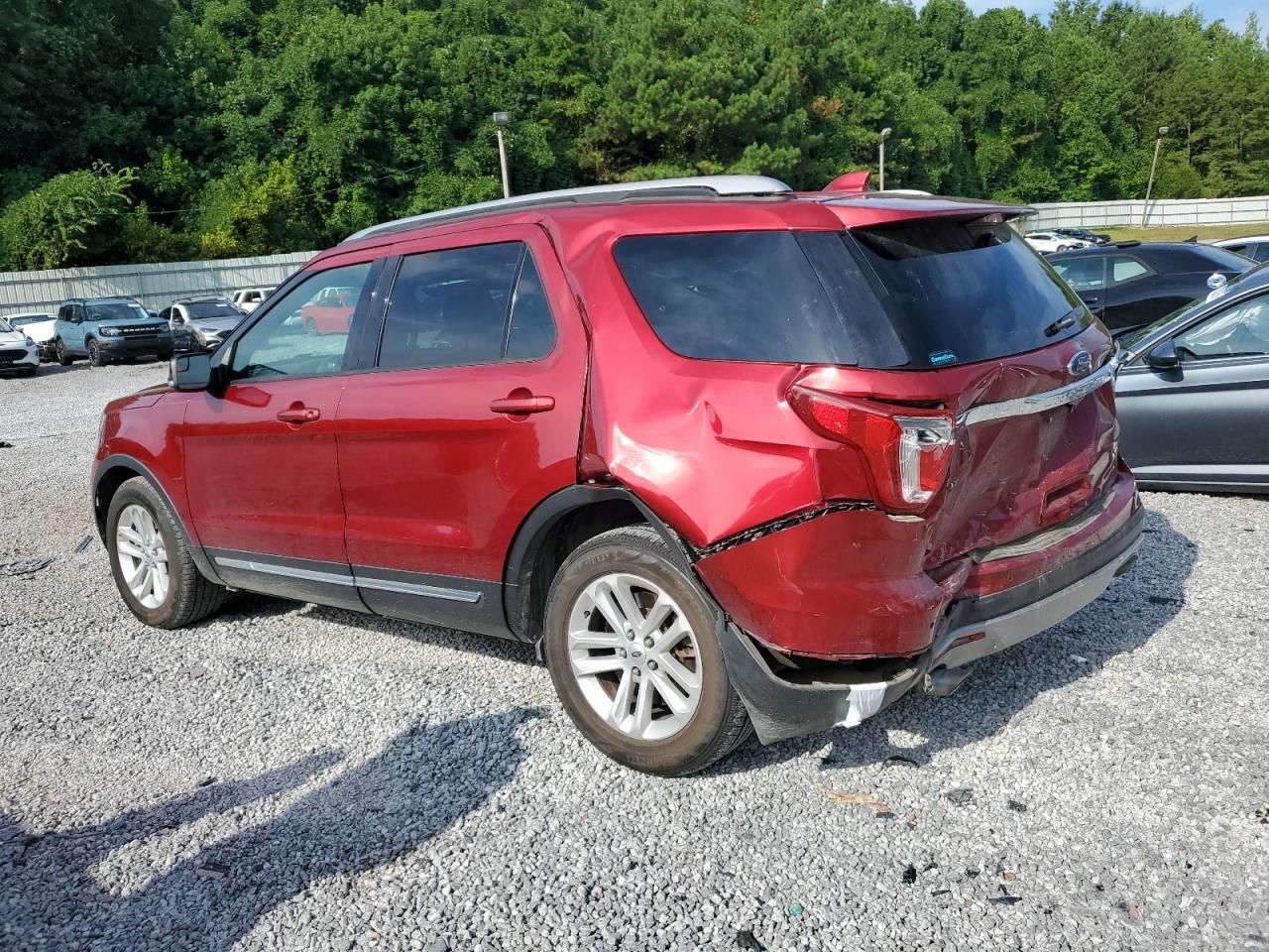 2017 Ford Explorer Xlt - Image 2