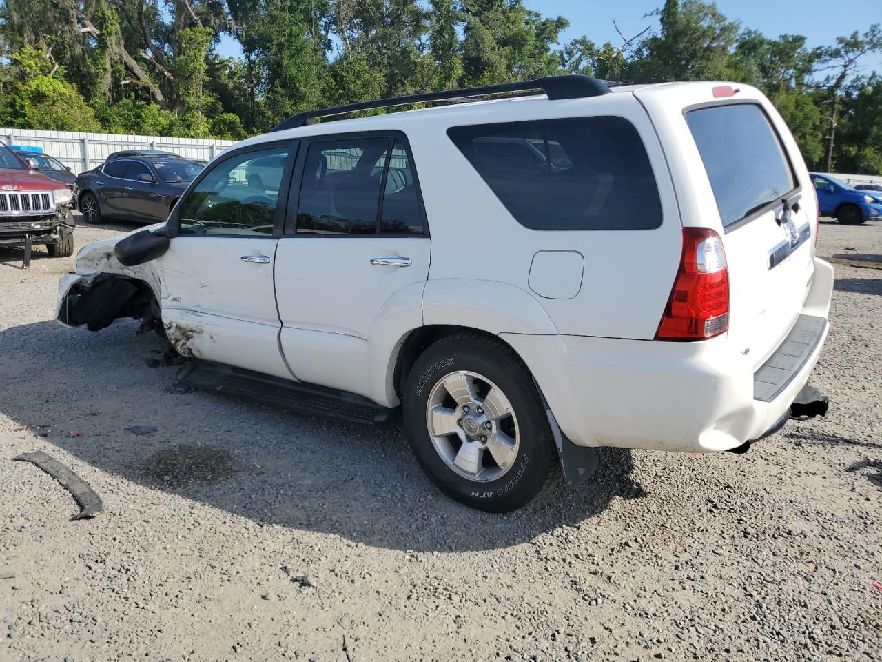 2007 Toyota 4Runner Sr5 - Image 2