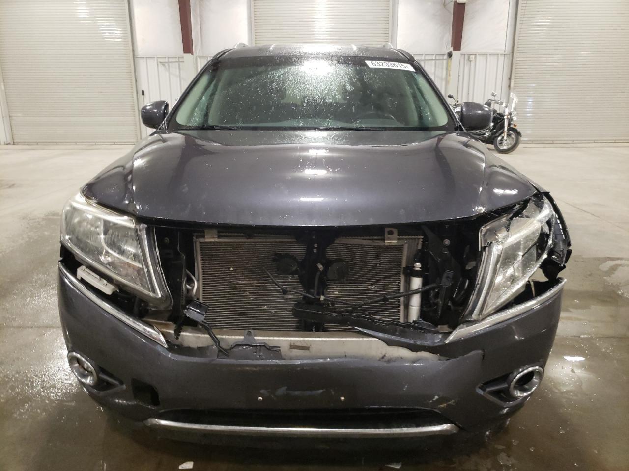 2014 Nissan Pathfinder S - Image 5