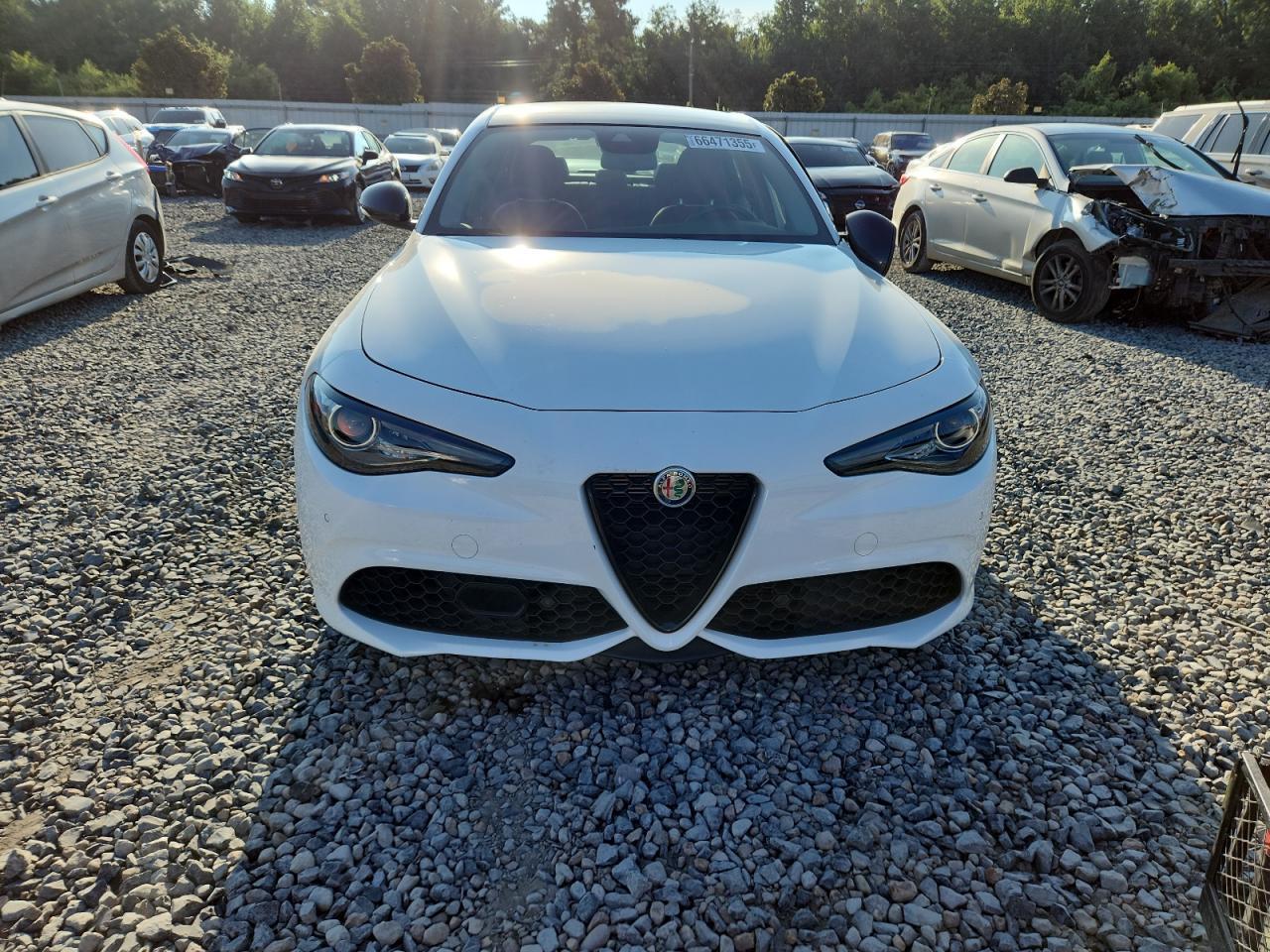 2020 Alfa Romeo Giulia - Фото 5