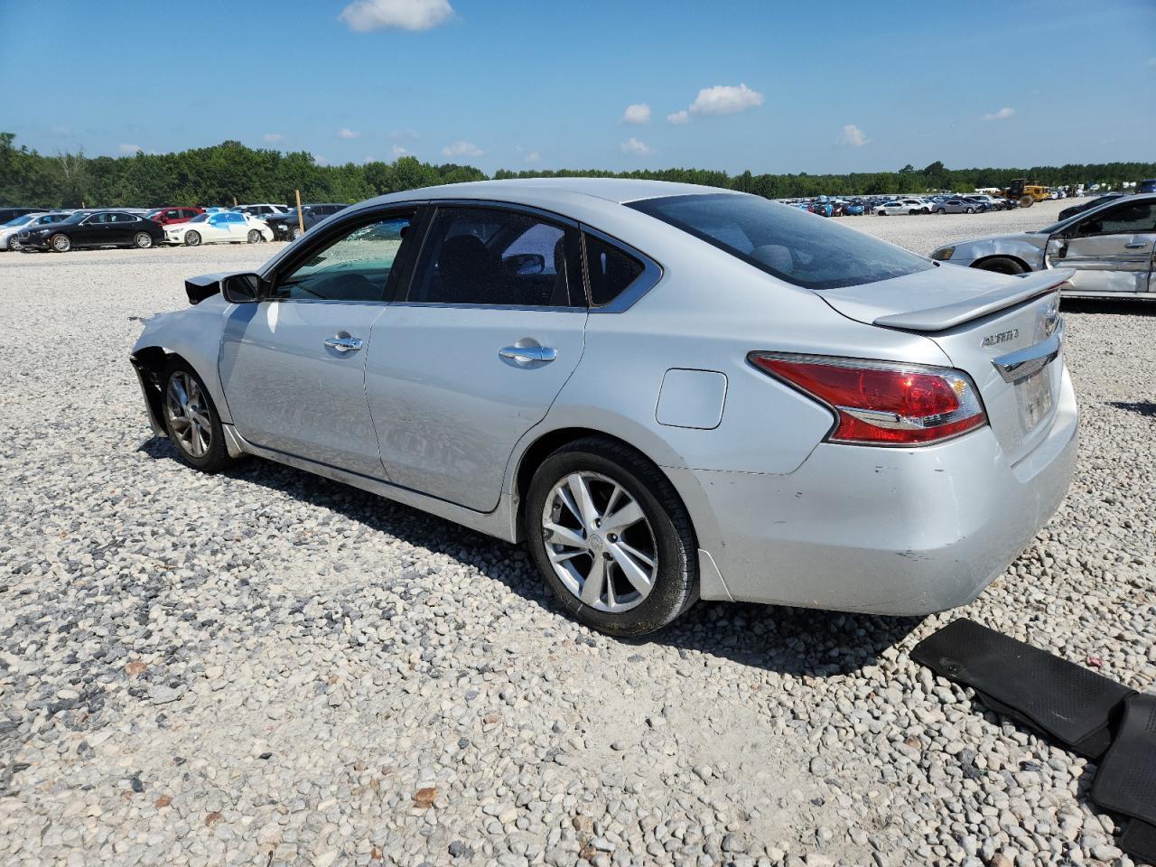 2015 Nissan Altima 2.5 - Image 2