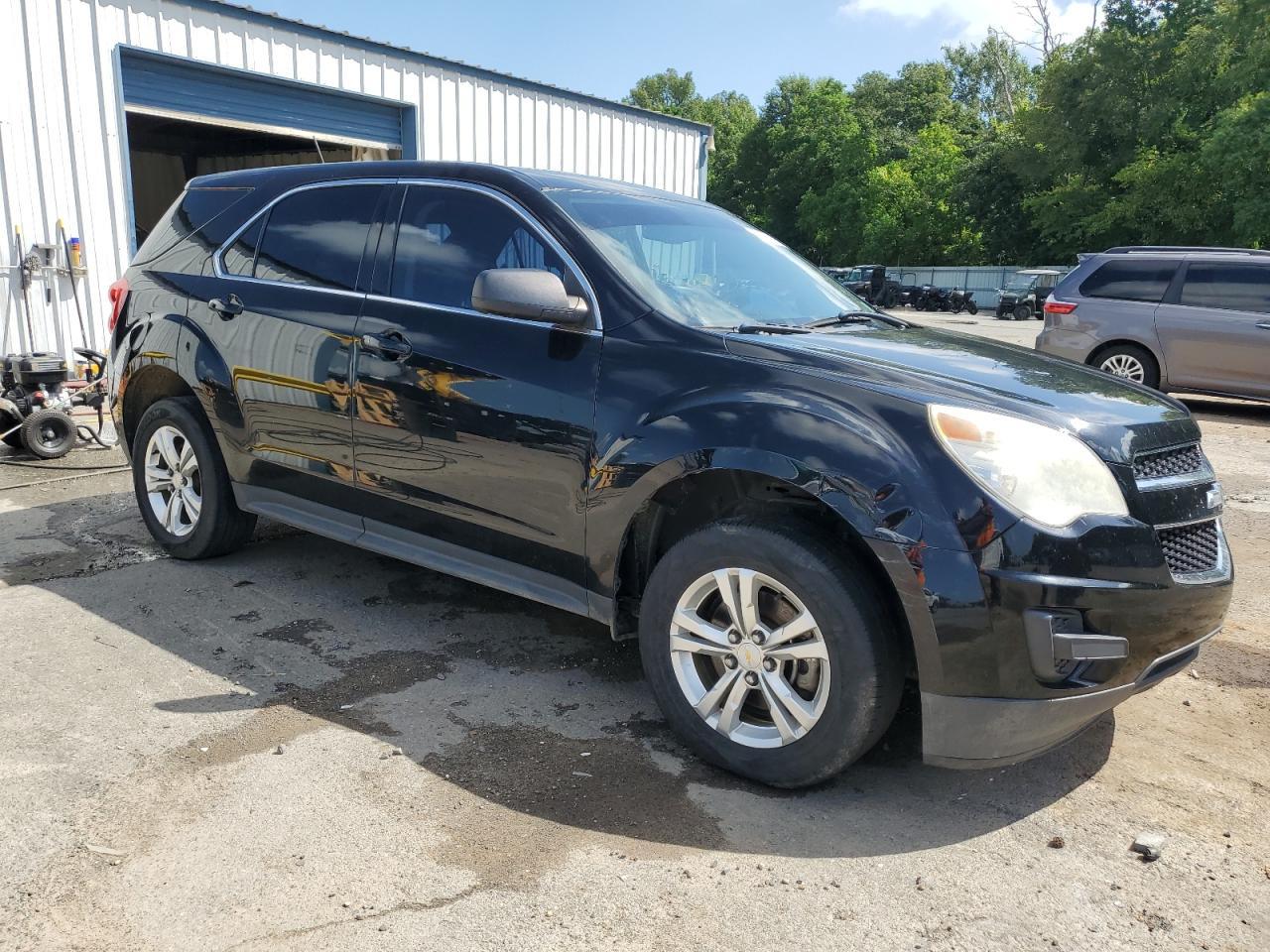 2015 Chevrolet Equinox Ls - Image 4