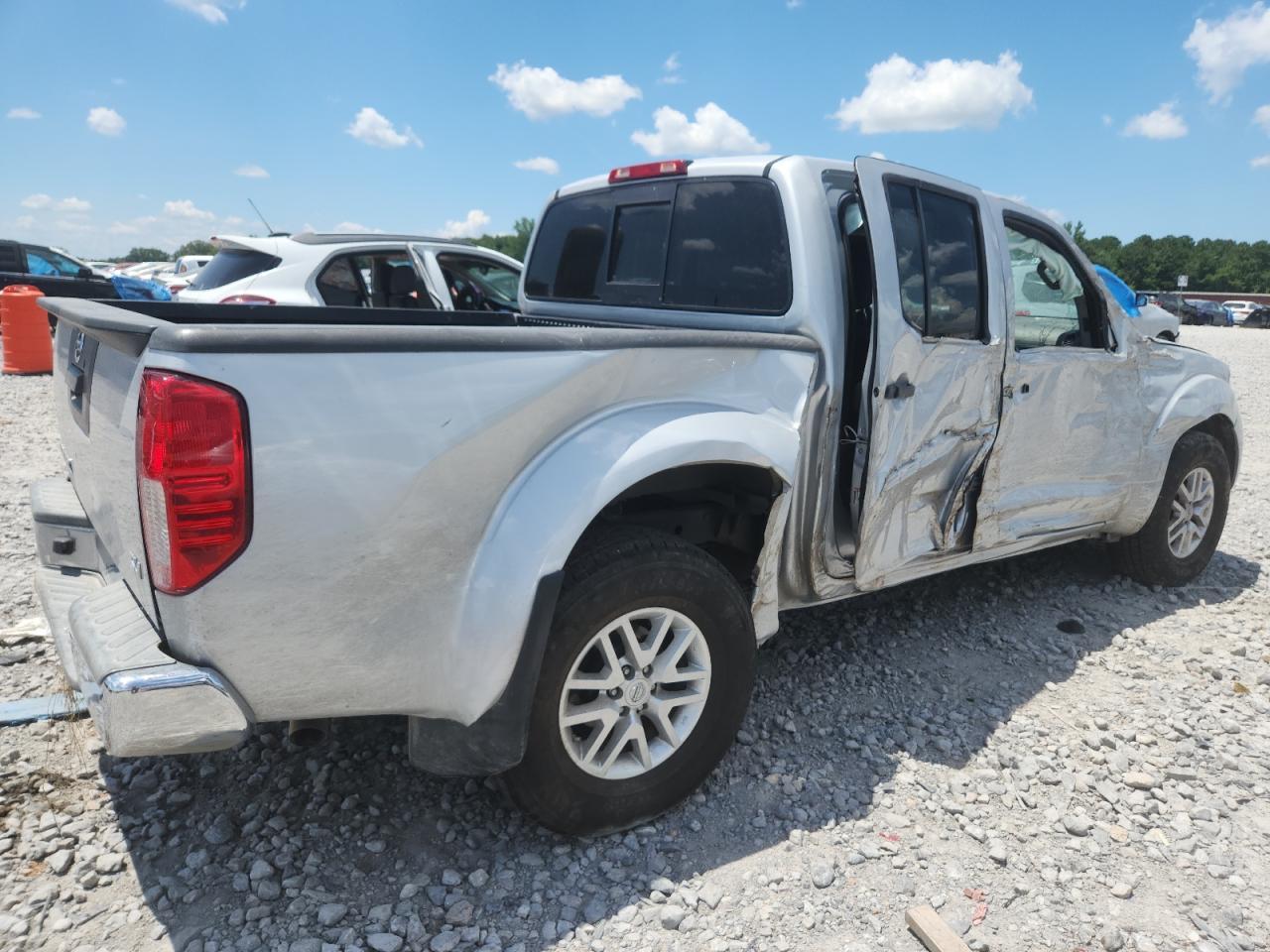 2019 Nissan Frontier S - Image 3