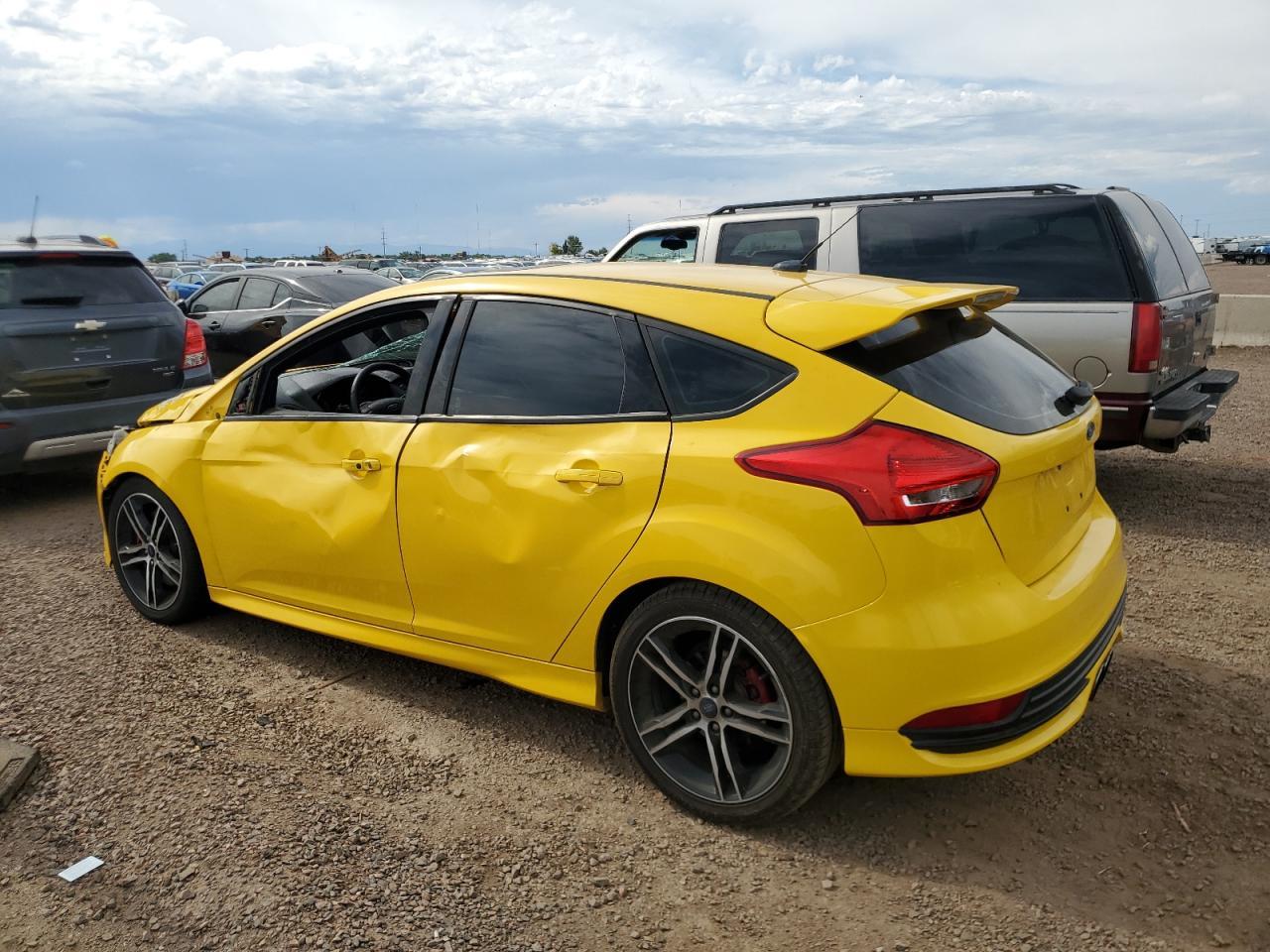 2017 Ford Focus St - Фото 2