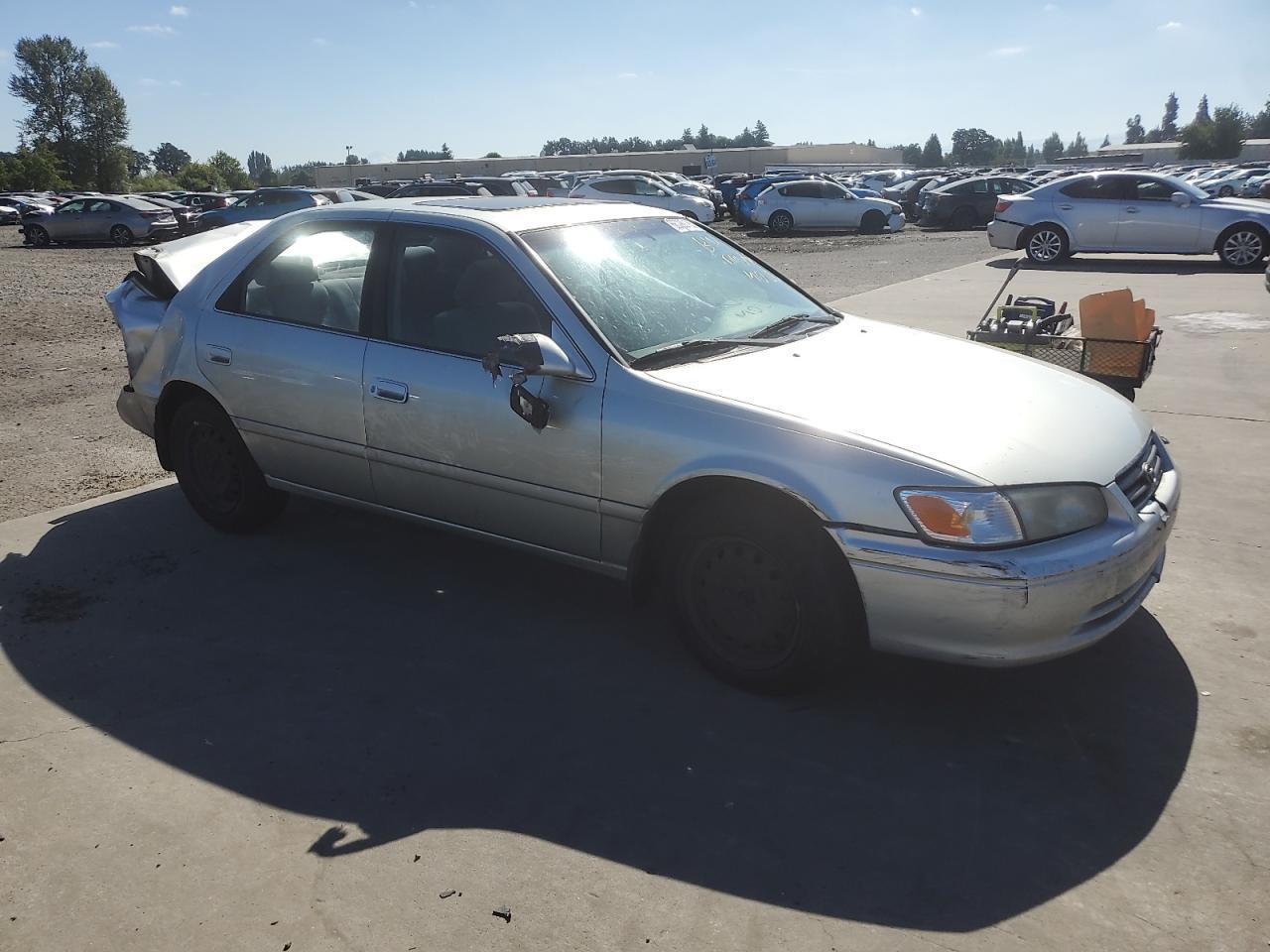2000 Toyota Camry Ce - Фото 4