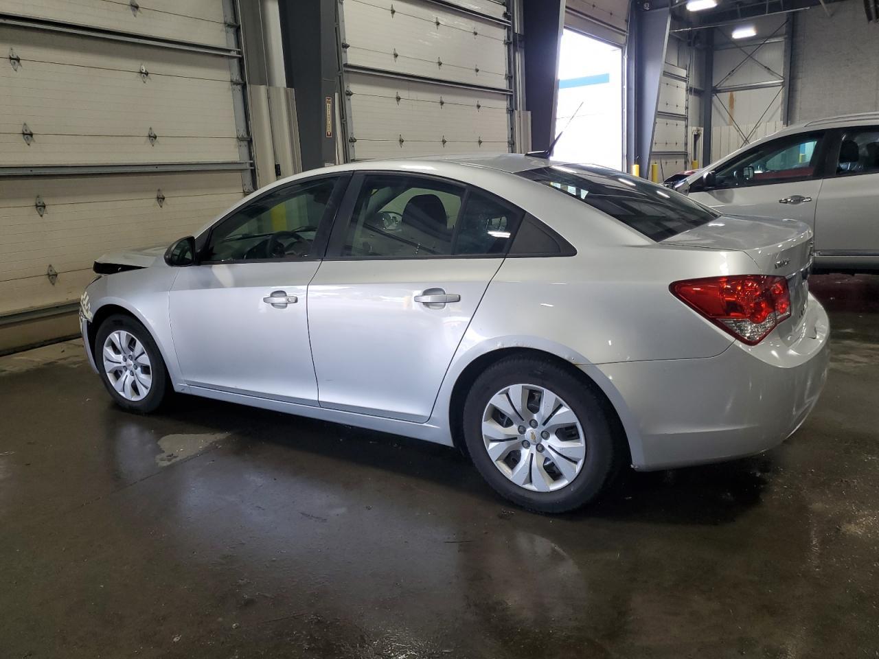 2014 Chevrolet Cruze Ls - Фото 2