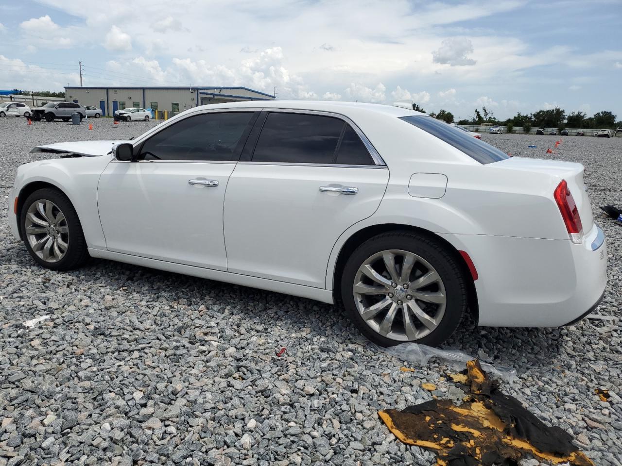 2019 Chrysler 300 Limited - Image 2