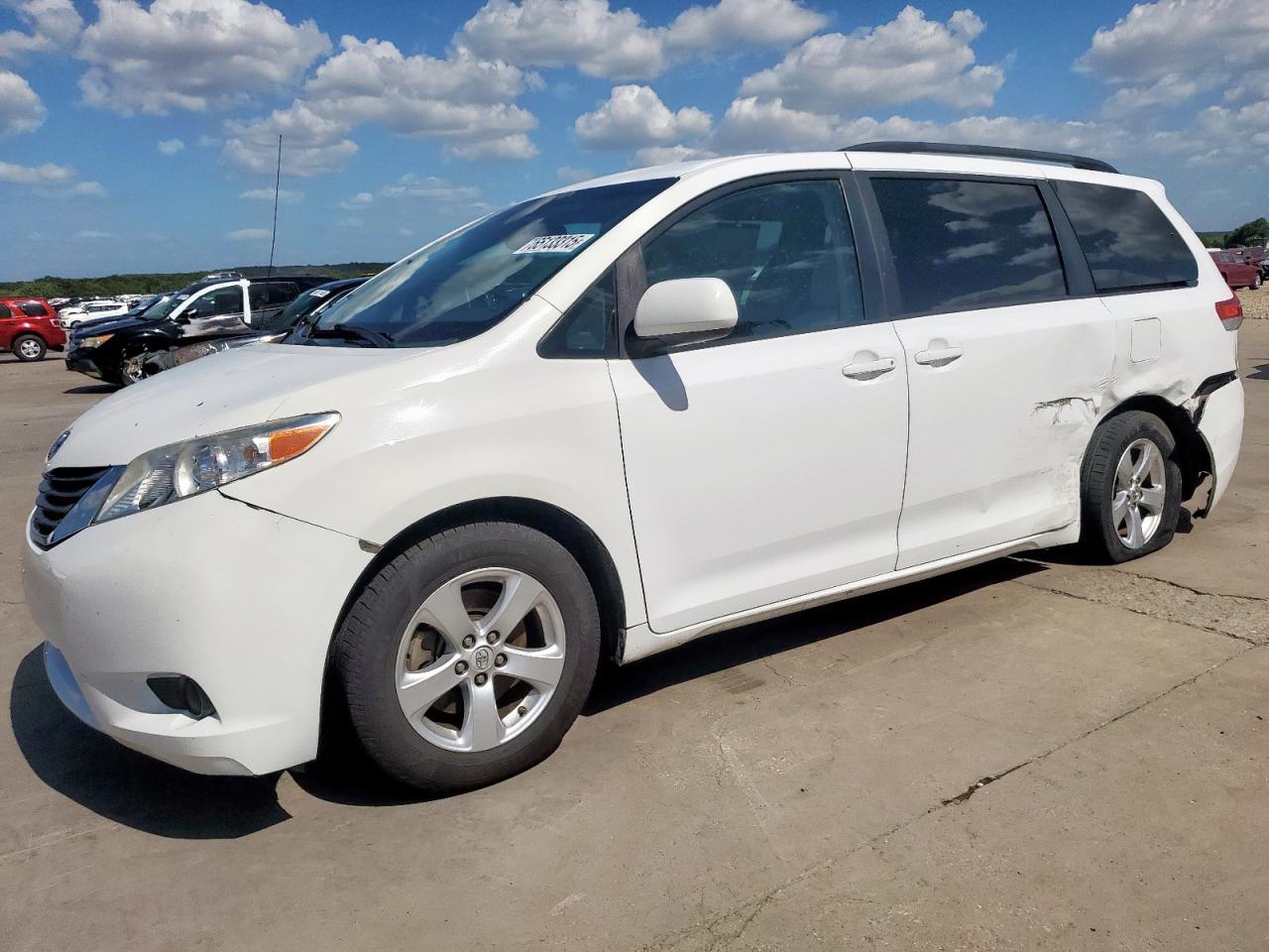 2014 Toyota Sienna Le