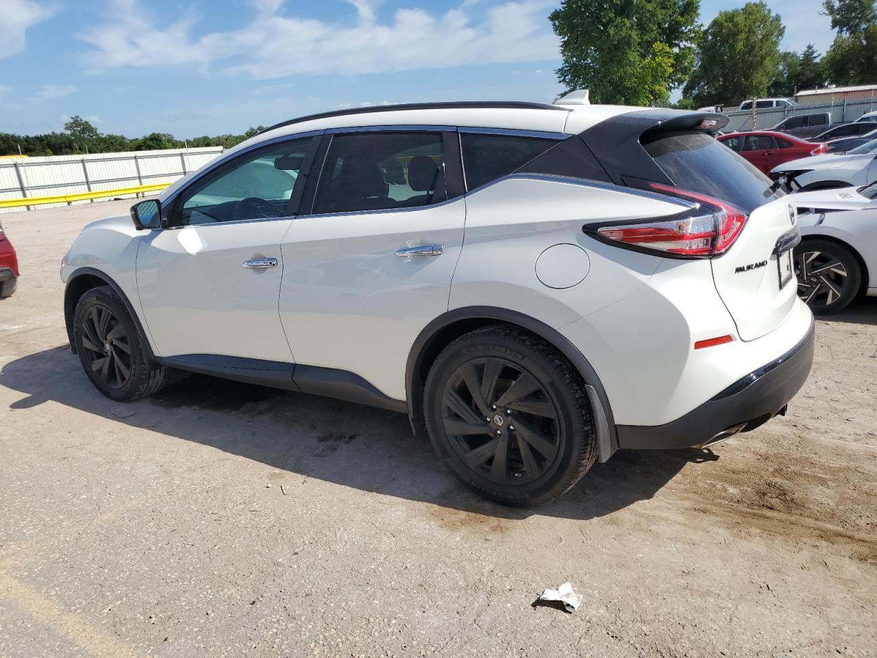 2018 Nissan Murano S - Image 2