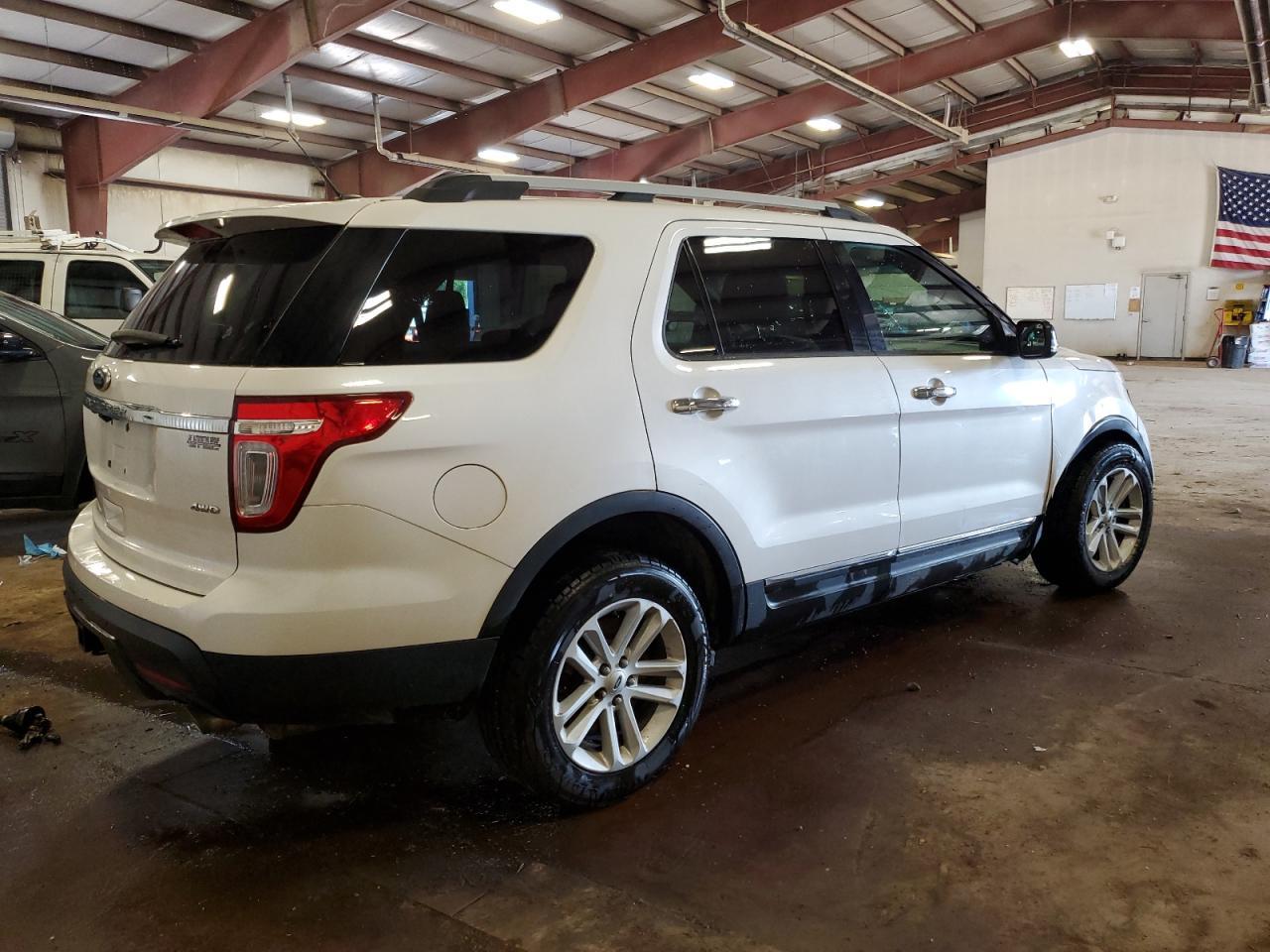 2015 Ford Explorer Xlt - Фото 3