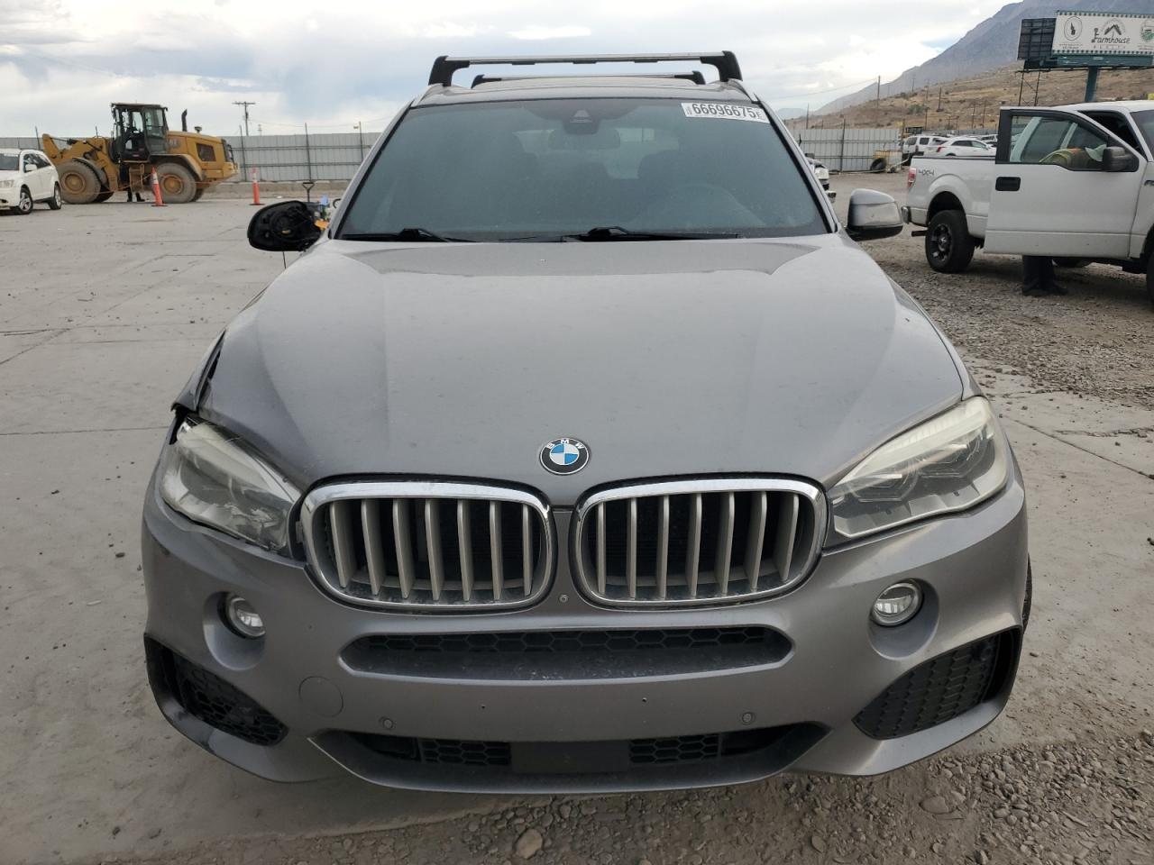 2016 BMW X5 xDrive50I - Фото 5
