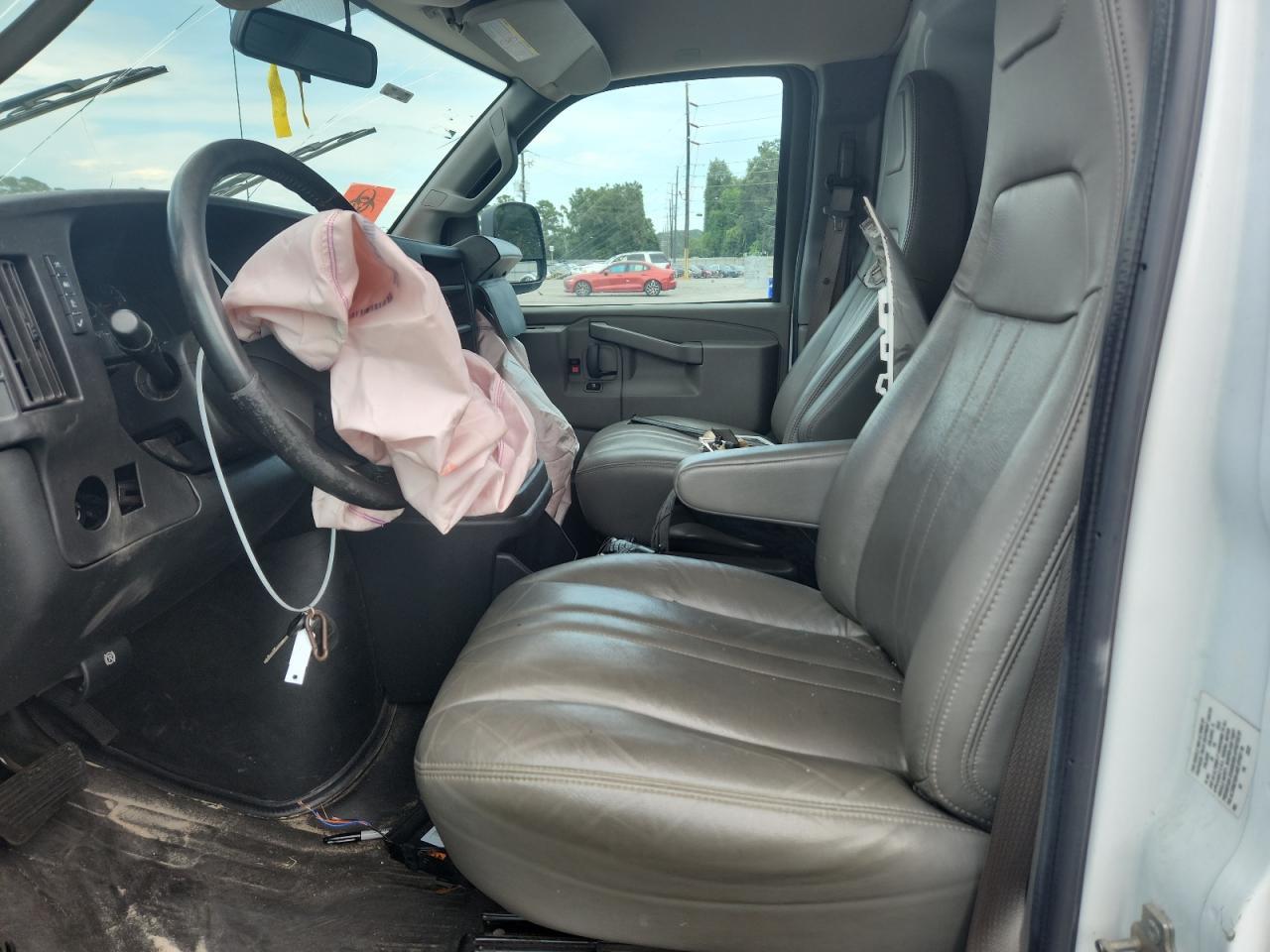 2022 Chevrolet Express G2500 - Фото 7