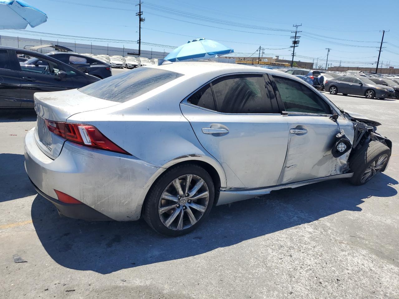 2016 Lexus Is 300 - Image 3