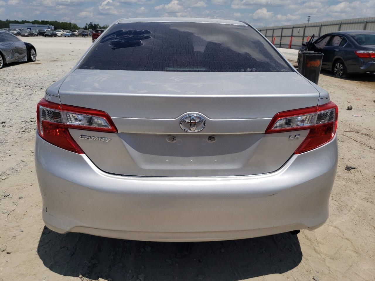 2012 Toyota Camry Base - Фото 6