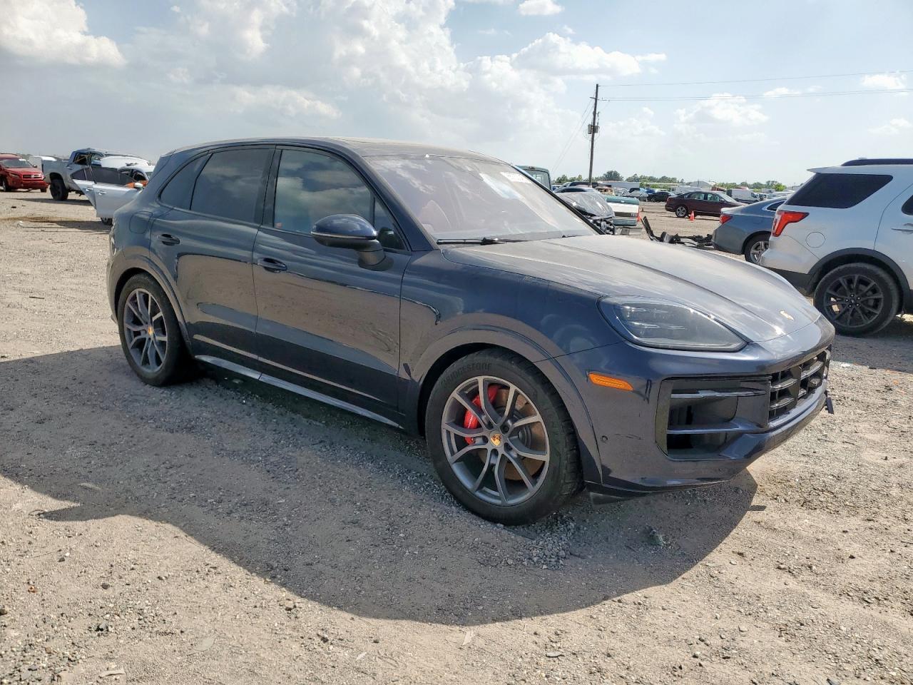 2024 Porsche Cayenne S - Фото 4