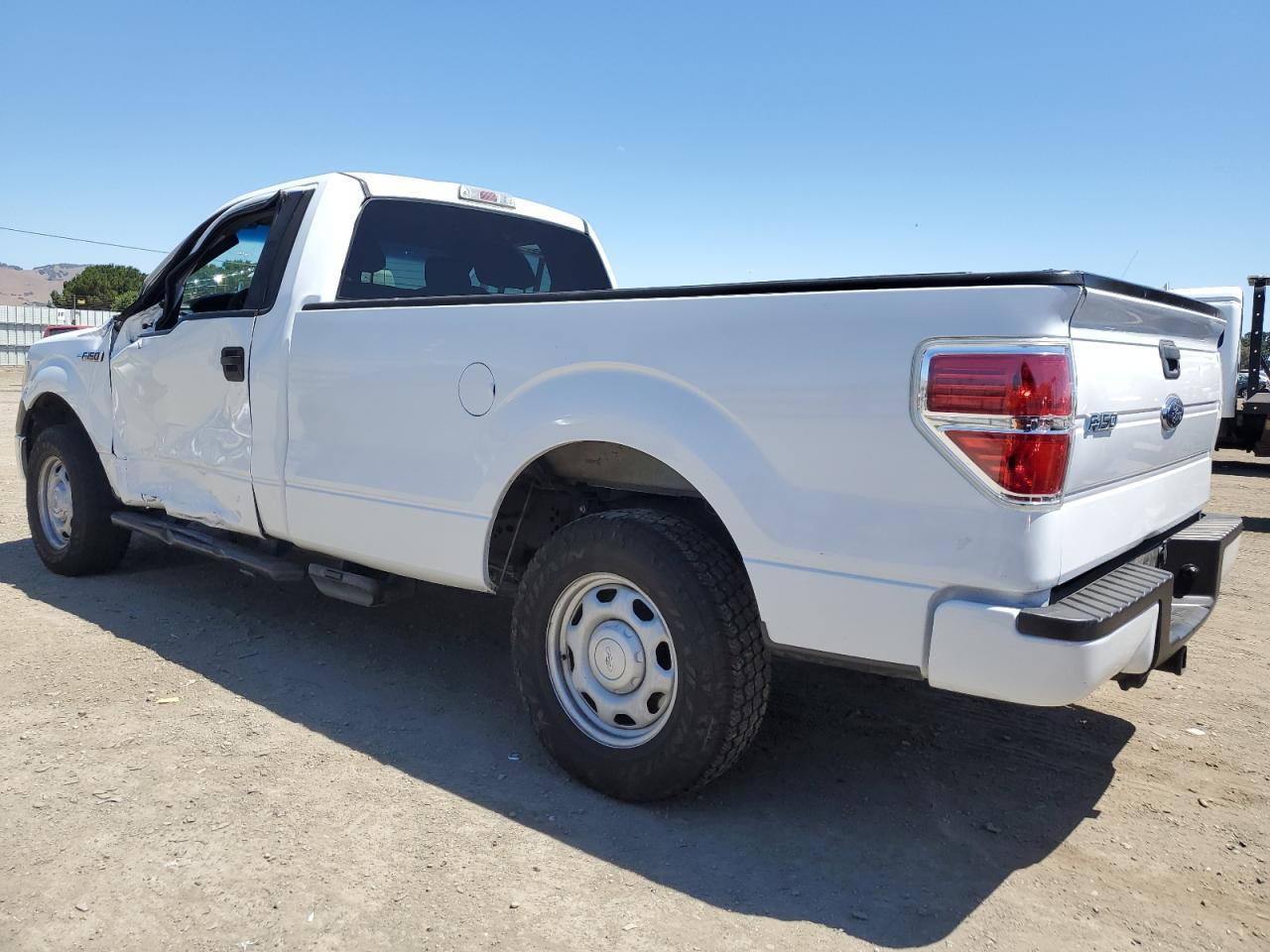 2011 Ford F150 - Image 2