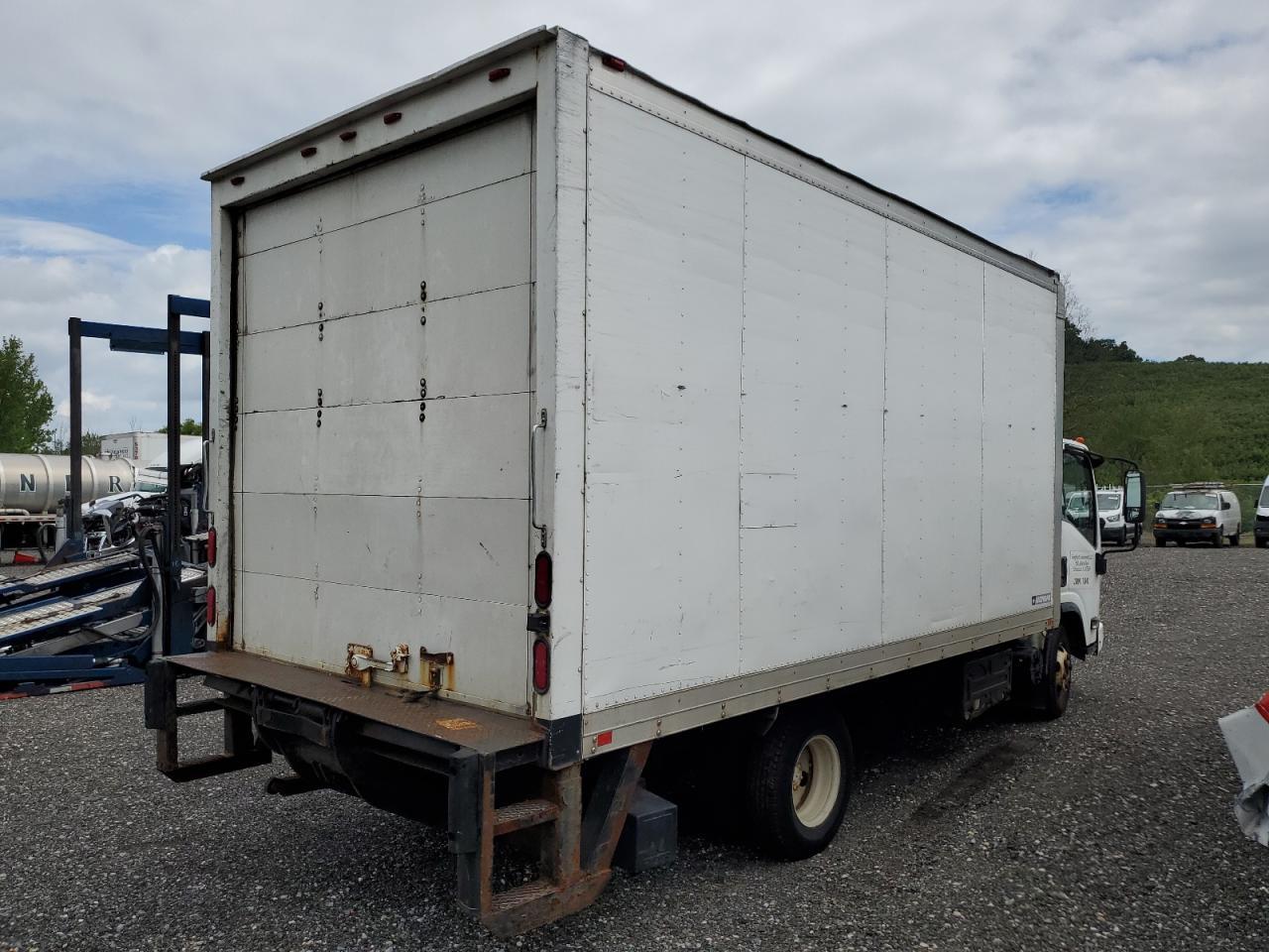 2011 Isuzu Npr - Фото 4