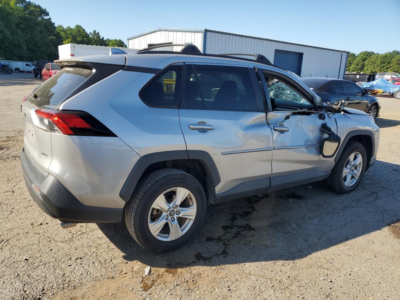 2020 Toyota Rav4 Xle - Image 3