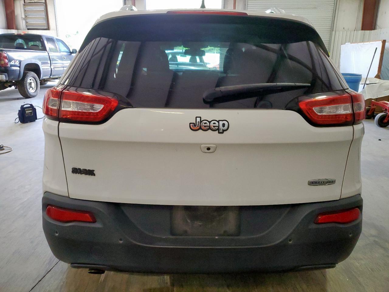 2017 Jeep Cherokee Latitude - Фото 6