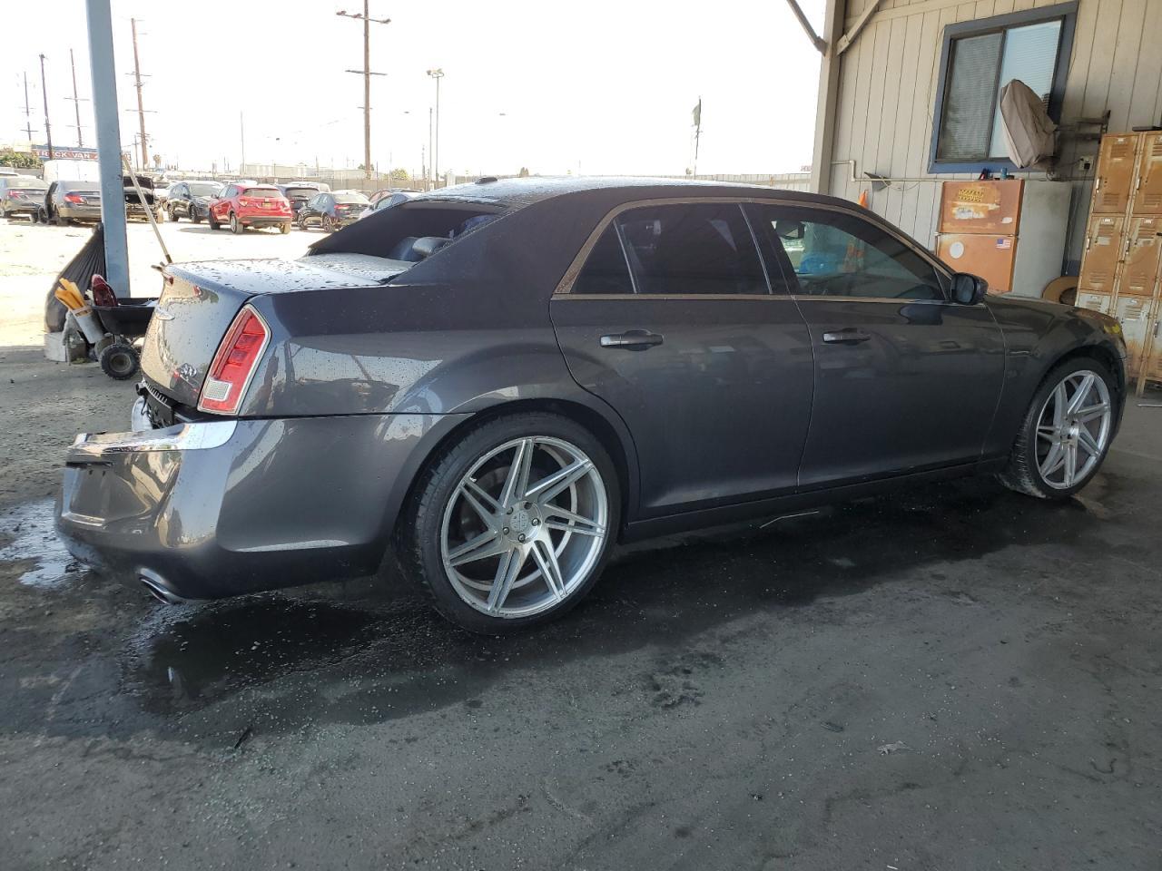 2014 Chrysler 300 - Фото 3