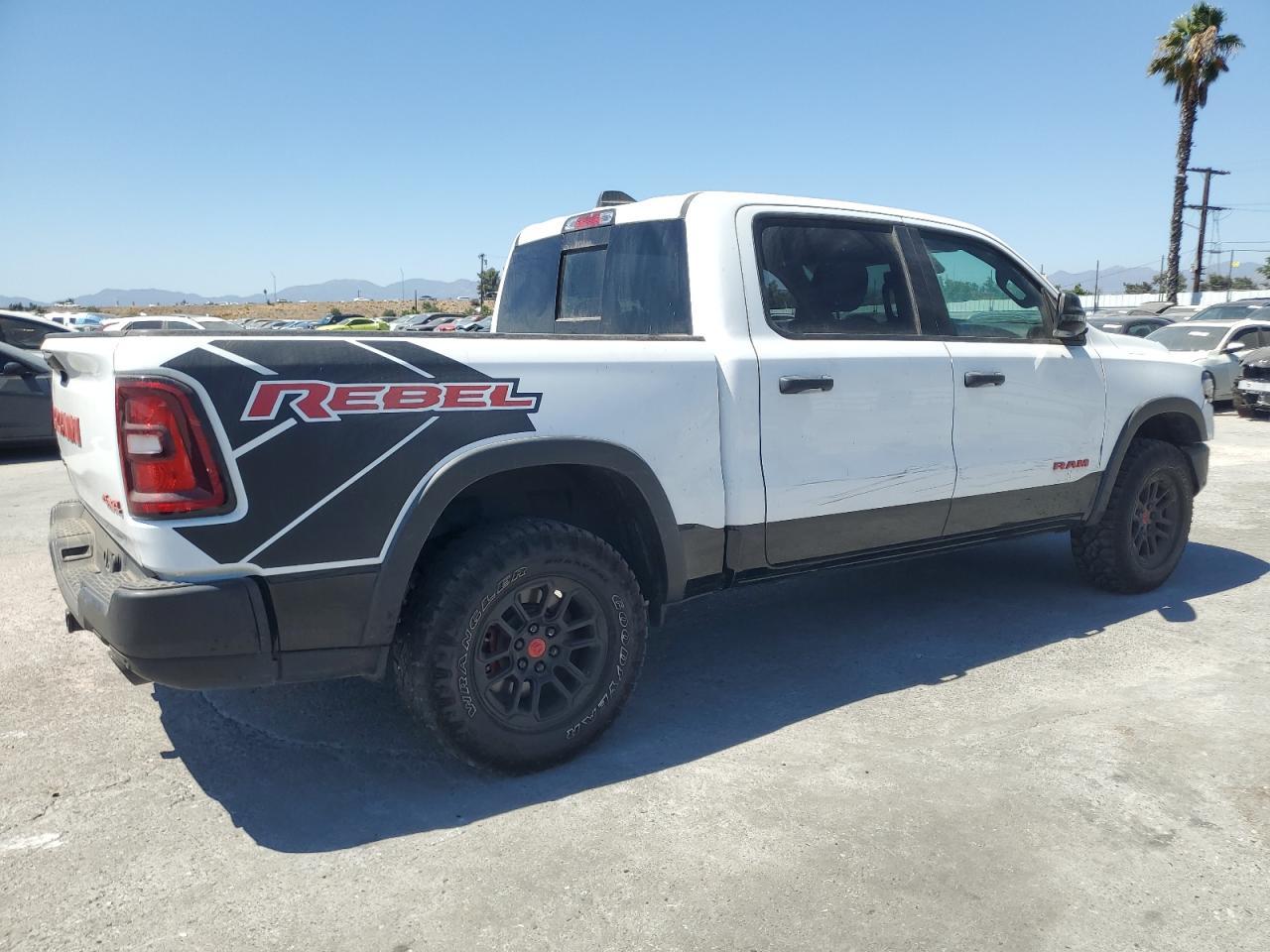 2025 Ram 1500 Rebel - Фото 3