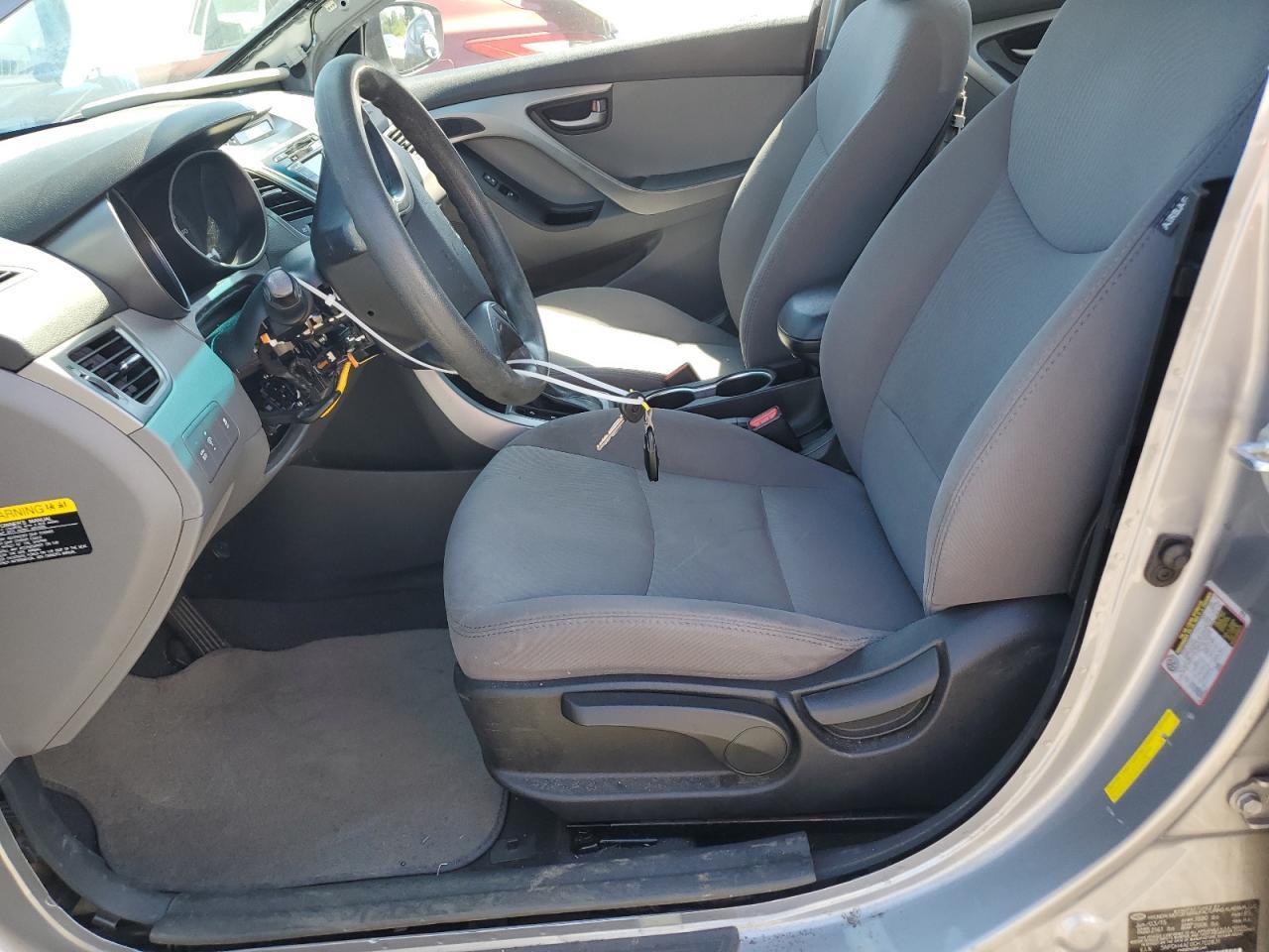 2016 Hyundai Elantra Se - Фото 7