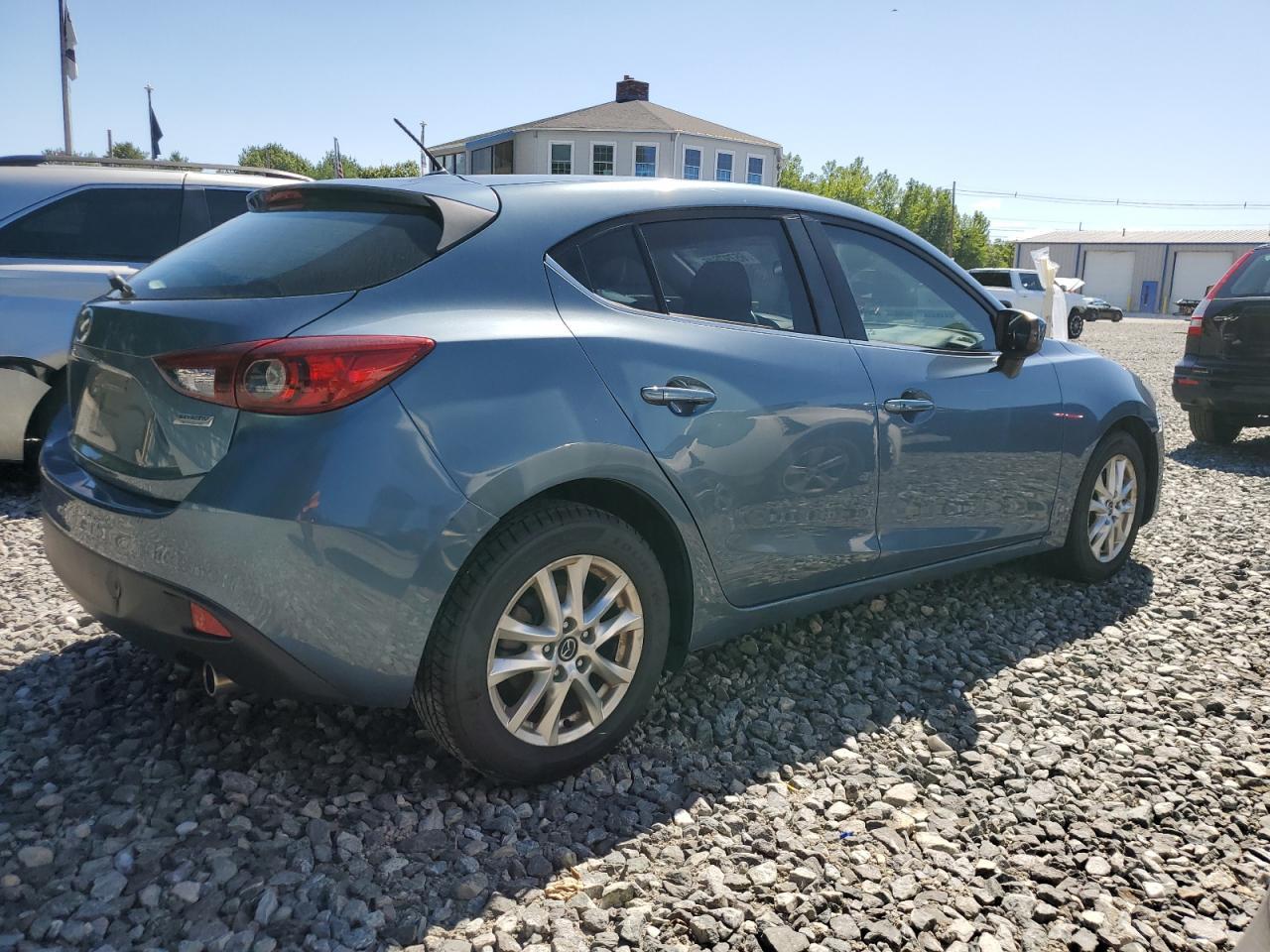 2014 Mazda 3 Touring - Image 3