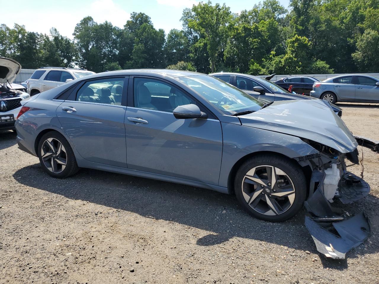 2021 Hyundai Elantra Limited - Фото 4